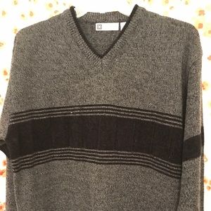 Men's winter sweater. NWOT. Size M